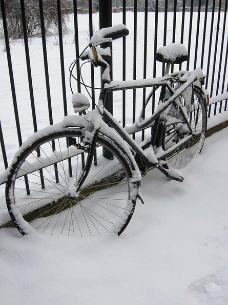 bicycle_in_winter.JPG